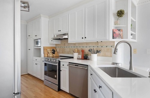 Hendersonville House | Lakefront, Swimming pool family home minutes from downtown Nashville
