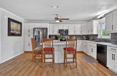 Azle House | Lakefront with Treehouse, Pool, Gameroom and hottub. 5BR, 4bath