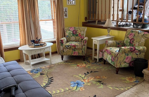 Unity House | Lakehouse Mansion Farm