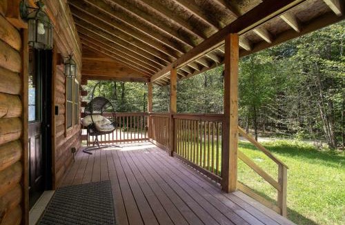 Sherwood Forest House | Lakes & Leisure! Spacious Berkshire Getaway