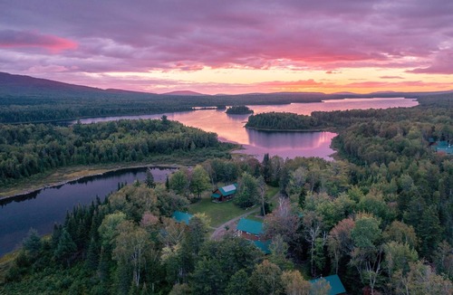 Greenville House | Lakeshore Comfort, Kitchenette, Boats Included, Shared Bathroom and Sauna