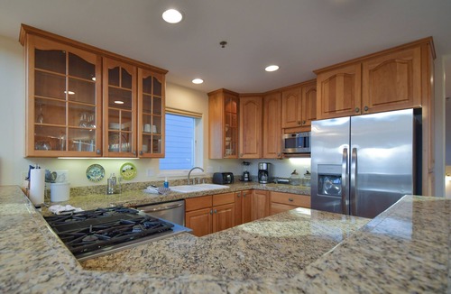 Homer Condo | Lakeshore Lodges