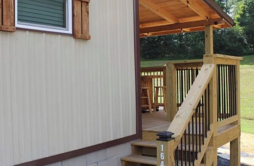 Keslers Cross Lanes House | Lakeside Escape in Peaceful Summersville WV