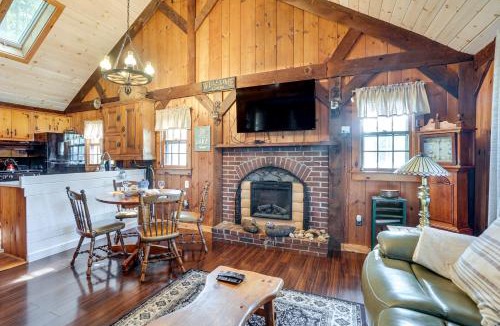 Rindge House | Lakeside Log Cabin w/Porch in Monadnock Region