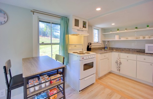 Spofford Apartment | Lakeside Spofford Retreat Near Hiking & Boating!