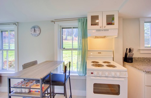 Spofford Apartment | Lakeside Spofford Retreat Near Hiking & Boating!