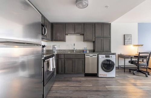 Downtown Hartford Apartment | Landing | Amazing 1BD, Game Room, Pool