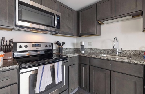 Downtown Hartford Apartment | Landing | Amazing 1BD, Game Room, Pool