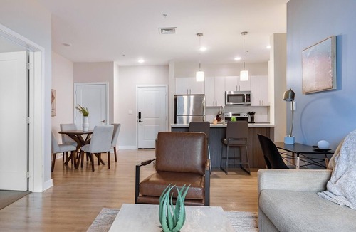 Windsor Apartment | Landing | Beautiful 2BD, Gym, Clubhouse