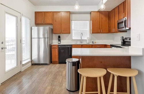 South Salt Lake Apartment | Landing | Beautiful 2BD, Courtyard, Pool