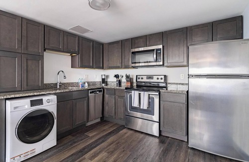 Downtown Hartford Apartment | Landing | Chic 1BD, Game Room, Gym