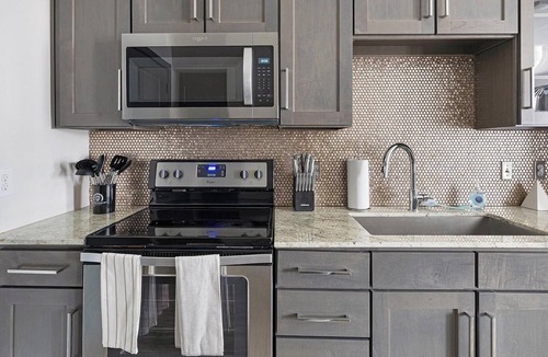 Fort Worth Cultural District Apartment | Landing | Chic Studio, Game Room, Gym