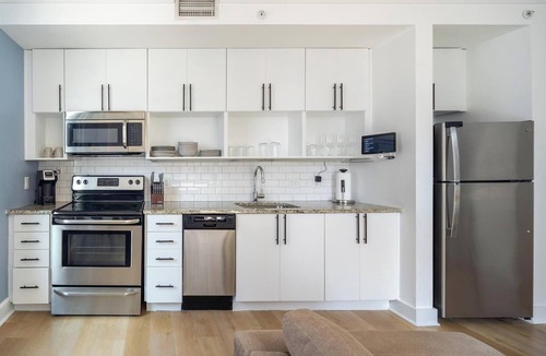 Financial District Apartment | Landing | Incredible 2BD, Yoga Studio, Game Room