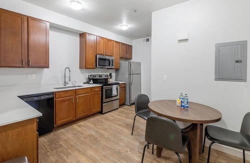 South Salt Lake Apartment | Landing | Modern 1BD, Pool, Gym