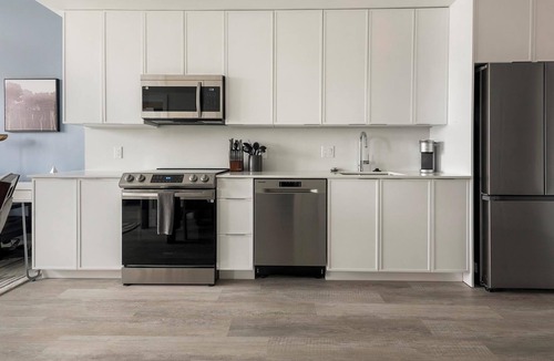 Cardozo Apartment | Landing | Stunning 1BD in Columbia Heights