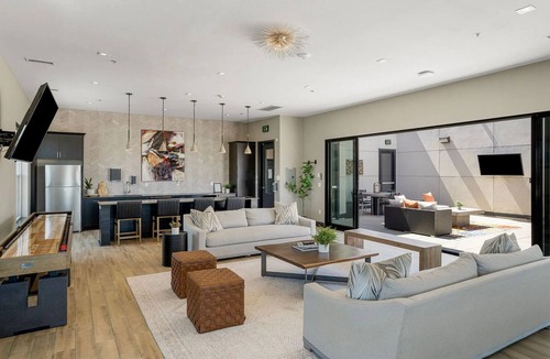 Brady Arts District Apartment | Landing | Stylish 1BD, Gym, Rooftop Lounge