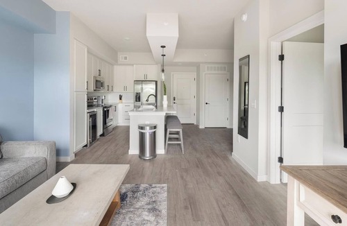Franklin Apartment | Landing | Stylish 1BD in Cool Springs