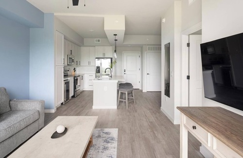 Franklin Apartment | Landing | Stylish 1BD in Cool Springs