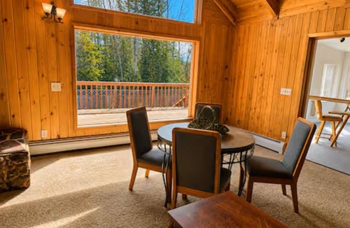 Sand Lake House | Large Cabin Style Home Sleeps 22
