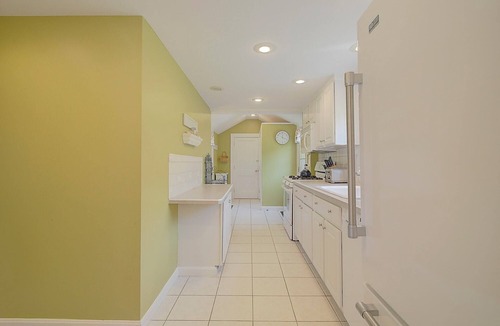 Northwest Harwich House | Large Deck, Fire Pit, Dog Friendly, Near Beach - Sleeps 10!