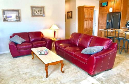 Page House | Large Family Retreat in Page, Arizona, Perfect for a Weekend Getaway for Large Groups