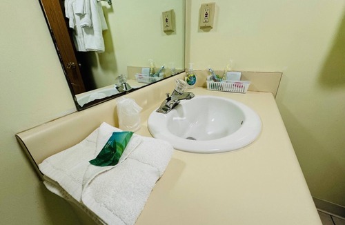 Sandusky Hotel | Large King Room Across from Sports Center