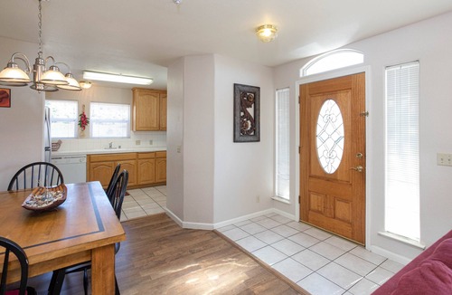 Motel District Condo | Large Sunny Pismo Beach Condo Down the Street From the Beach!
