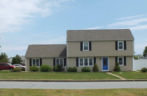 Eastward Look House | Last Week Avail 8/15-22 Large 5-bdrm Private Backyard, Free Beach Parking
