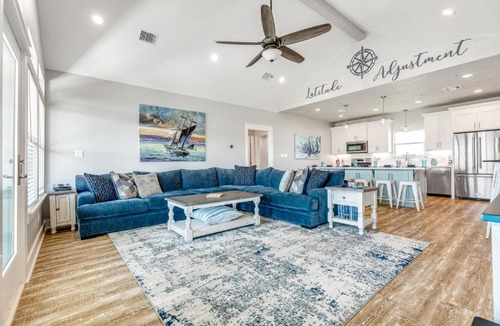 Port Bolivar House | Latitude Adjustment