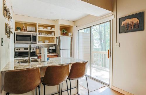 Wintergreen Apartment | Laurelwood Hollow