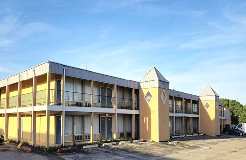 Lawton Apartment | Lawton OK|2 Full Bed|Smoking