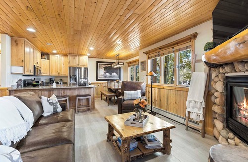 Park City Cabin | Lazy Bear Log Cabin Canyons Park