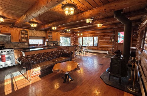 Talkeetna Cabin | Lazy Bear Retreat at Talkeetna Lodge