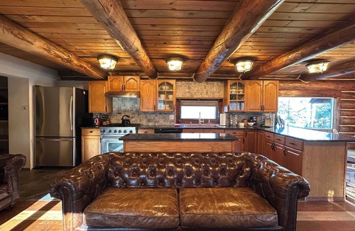 Talkeetna Cabin | Lazy Bear Retreat at Talkeetna Lodge