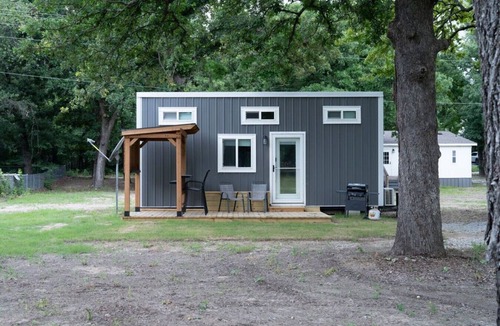 Kingston House | Less House, More Lake | Perfect for Couples