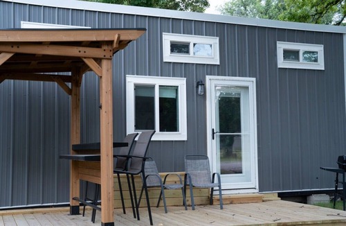 Kingston House | Less House, More Lake | Perfect for Couples