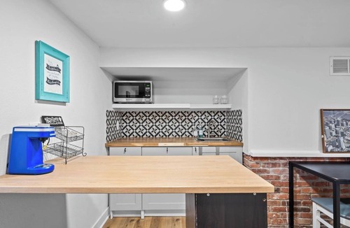 Liberty House | Liberty Groups, Pets, King Beds