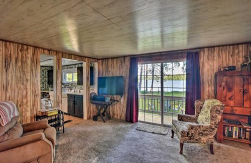 Winthrop House | Life on the Lake with Private Dock & Fire Pit!