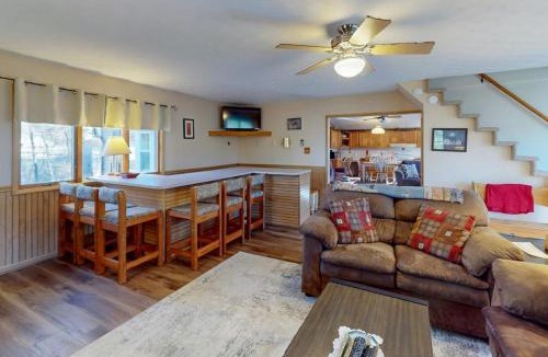 McHenry House | Life's A Bear
