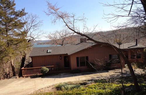 Lost Bridge Village House | Lighthouse-Lake View-Fenced for Pet-Close to Marina!
