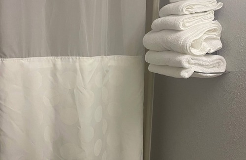 Lincoln Hotel | Lincoln Hotel - Double Queen Deluxe