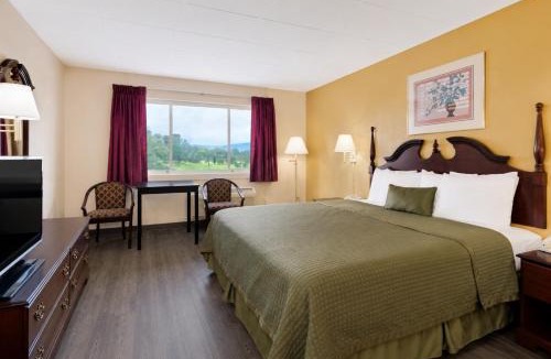 Chambersburg Hotel | Lincoln Way Inn