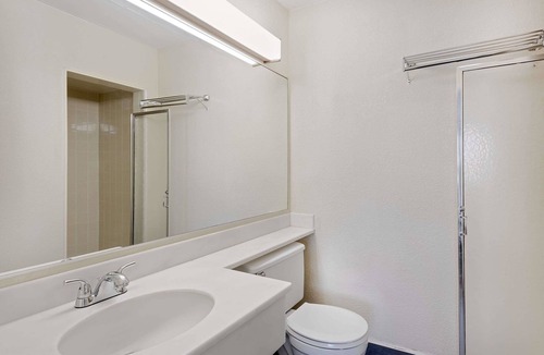 Chambersburg Hotel | Lincoln Way Inn
