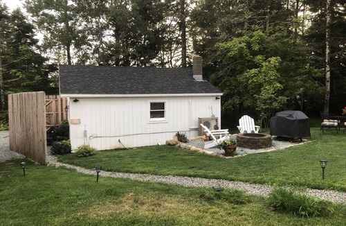 Bass Harbor Cottage | Little Brook Cottage Mount Desert Island “Pet Friendly”