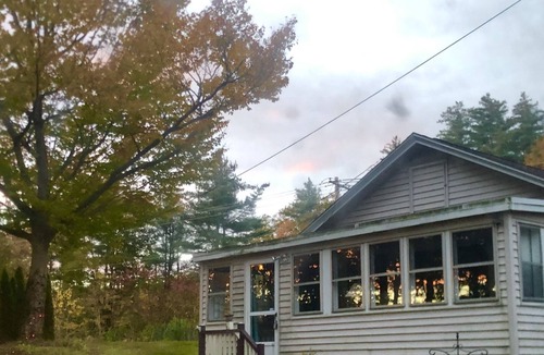 Franklin Cottage | Little Loon Cottage and Beach on Webster Lake