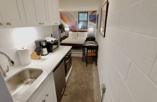 Logan Circle Apartment | Little Luxuries in Logan, perfect studio for 2!