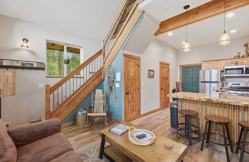 Fishhook Cabin | Little Susitna Hideaway Cabin