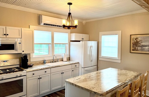 Princeton House | Littlefield Farmhouse in Princeton, KY