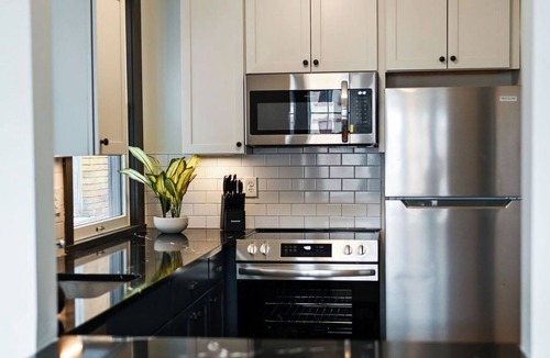Newark Apartment | Local Discounts!-The Historic Newark Arcade
