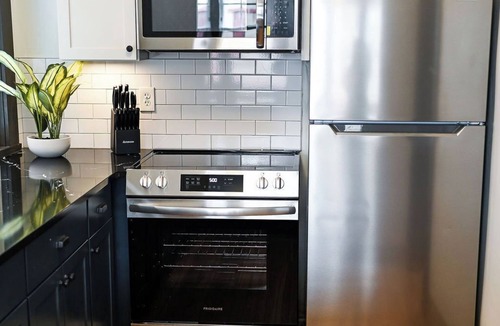 Newark Apartment | Local Discounts!-The Historic Newark Arcade